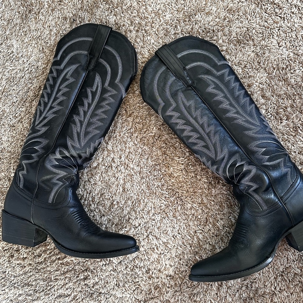 Black Western Cowboy Boots - Picture 3 of 4